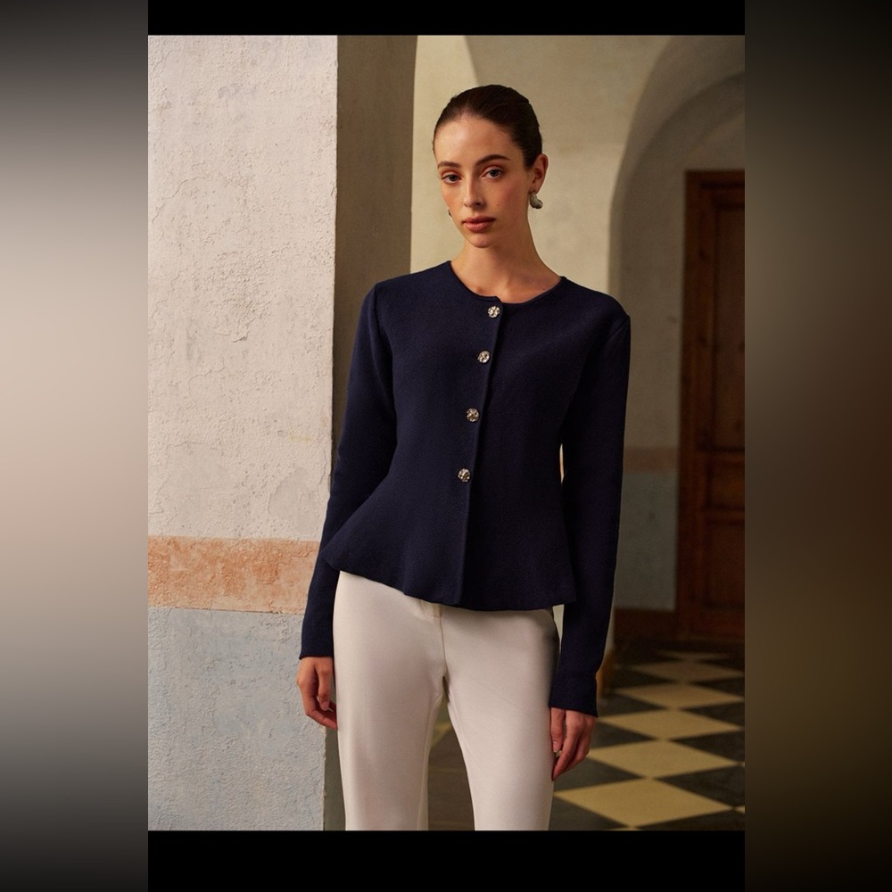 Metal button short cardigan